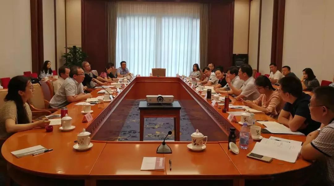 5b4e93c8506d6.jpg 640.jpg